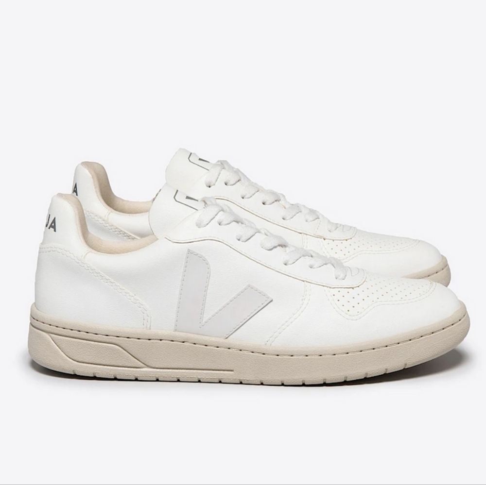 Veja V-10 CWL Full White